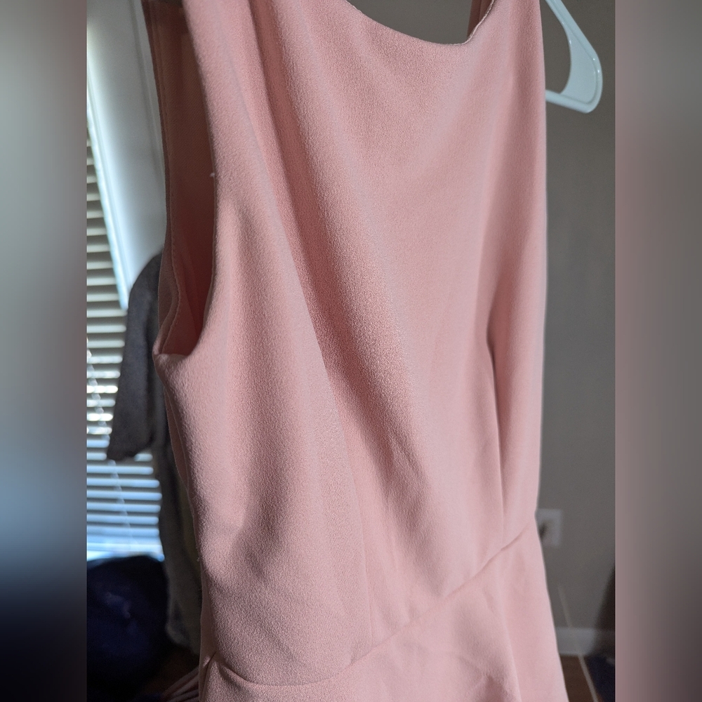 Elegant Pink Sleeveless Dress Size 0 - Picture 3 of 8